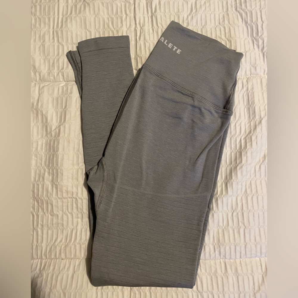 Alphalete revival leggings